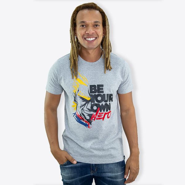 Kit Camiseta Necessaire Be Your Own Hero